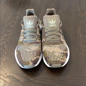Adidas sneakers camouflage
